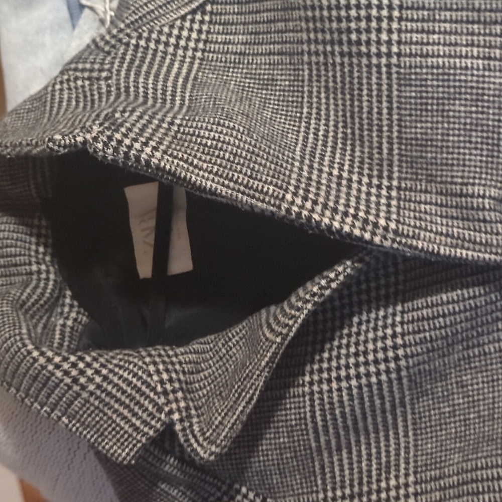 Coat - Picture 2 of 6